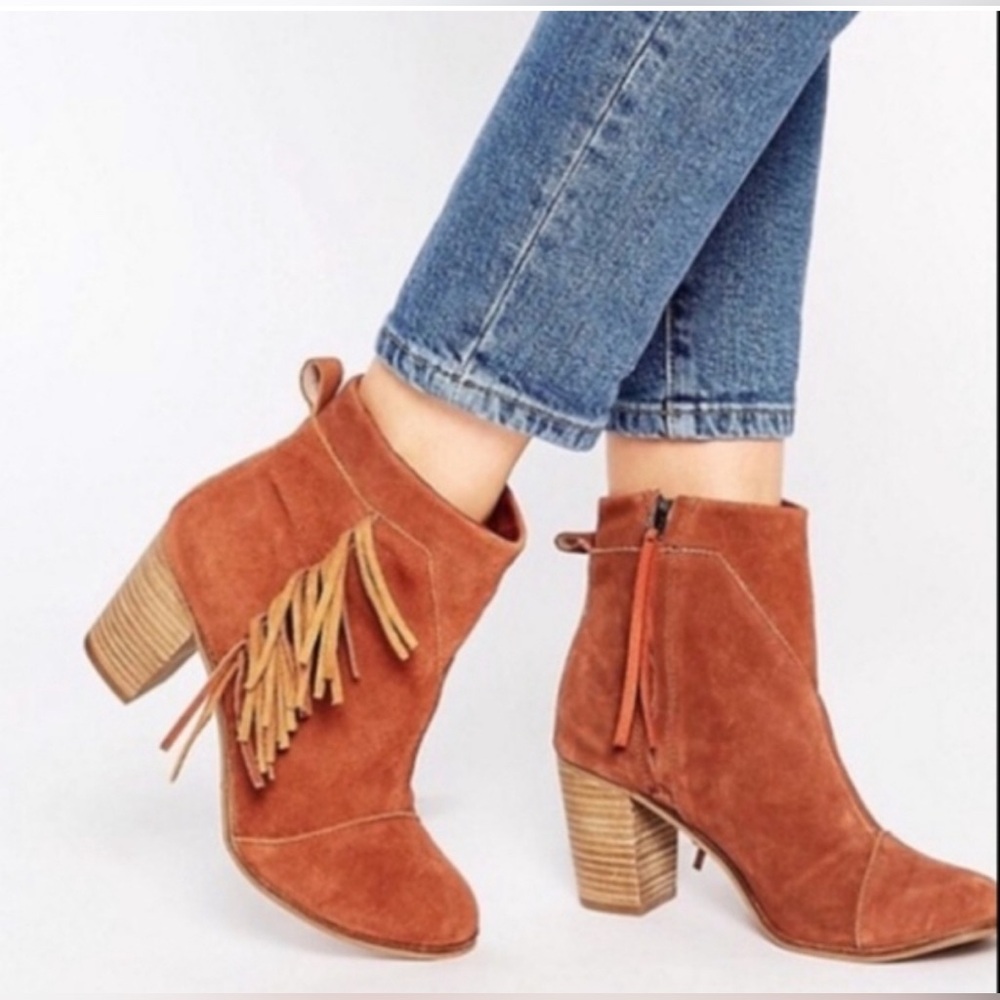 Tom’s Lunata Ankle Boots